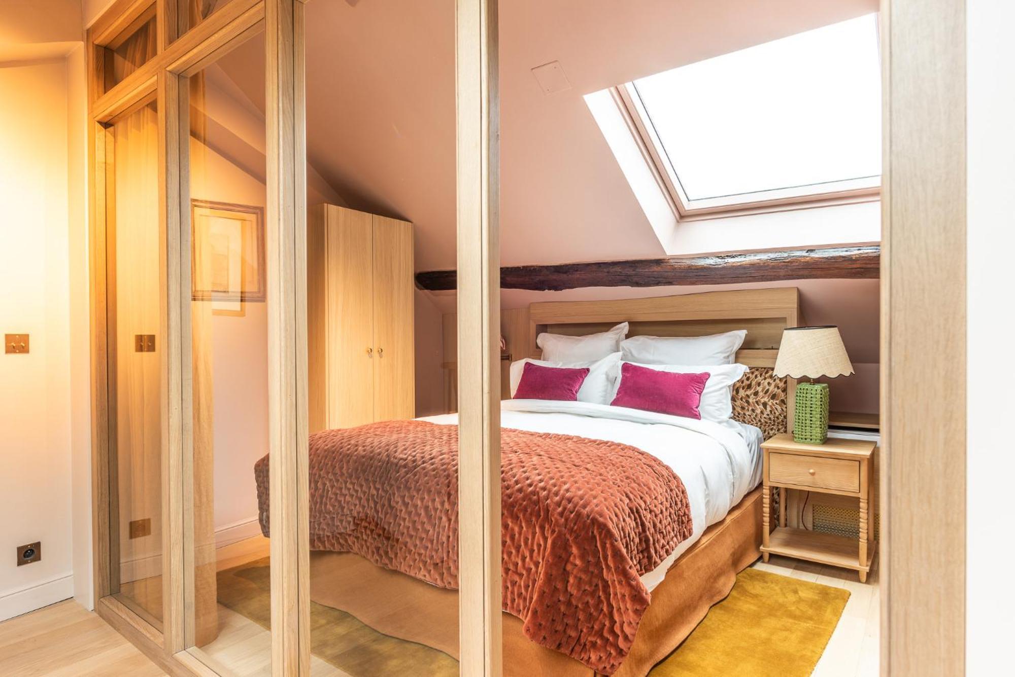Maison La Boheme Montmartre - Studios & Apartments ปารีส ภายนอก รูปภาพ