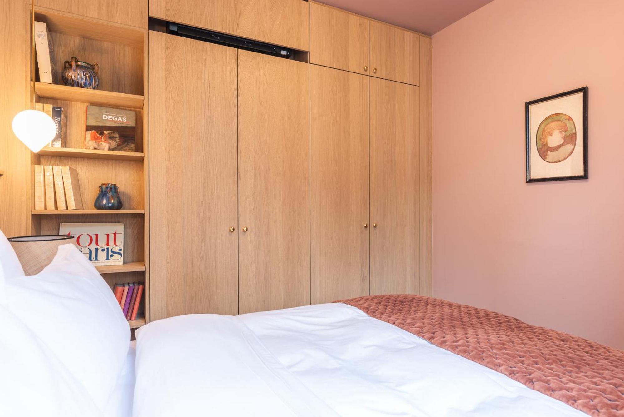 Maison La Boheme Montmartre - Studios & Apartments ปารีส ภายนอก รูปภาพ