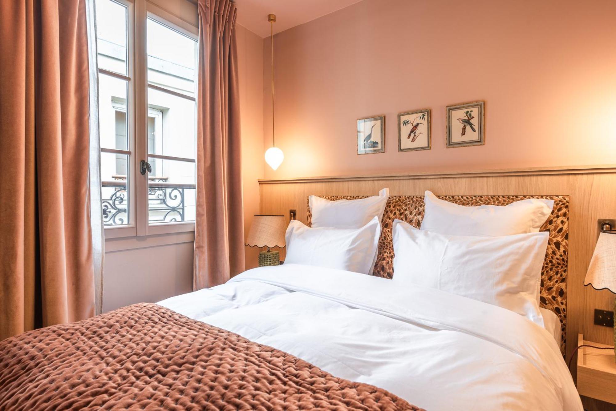 Maison La Boheme Montmartre - Studios & Apartments ปารีส ภายนอก รูปภาพ