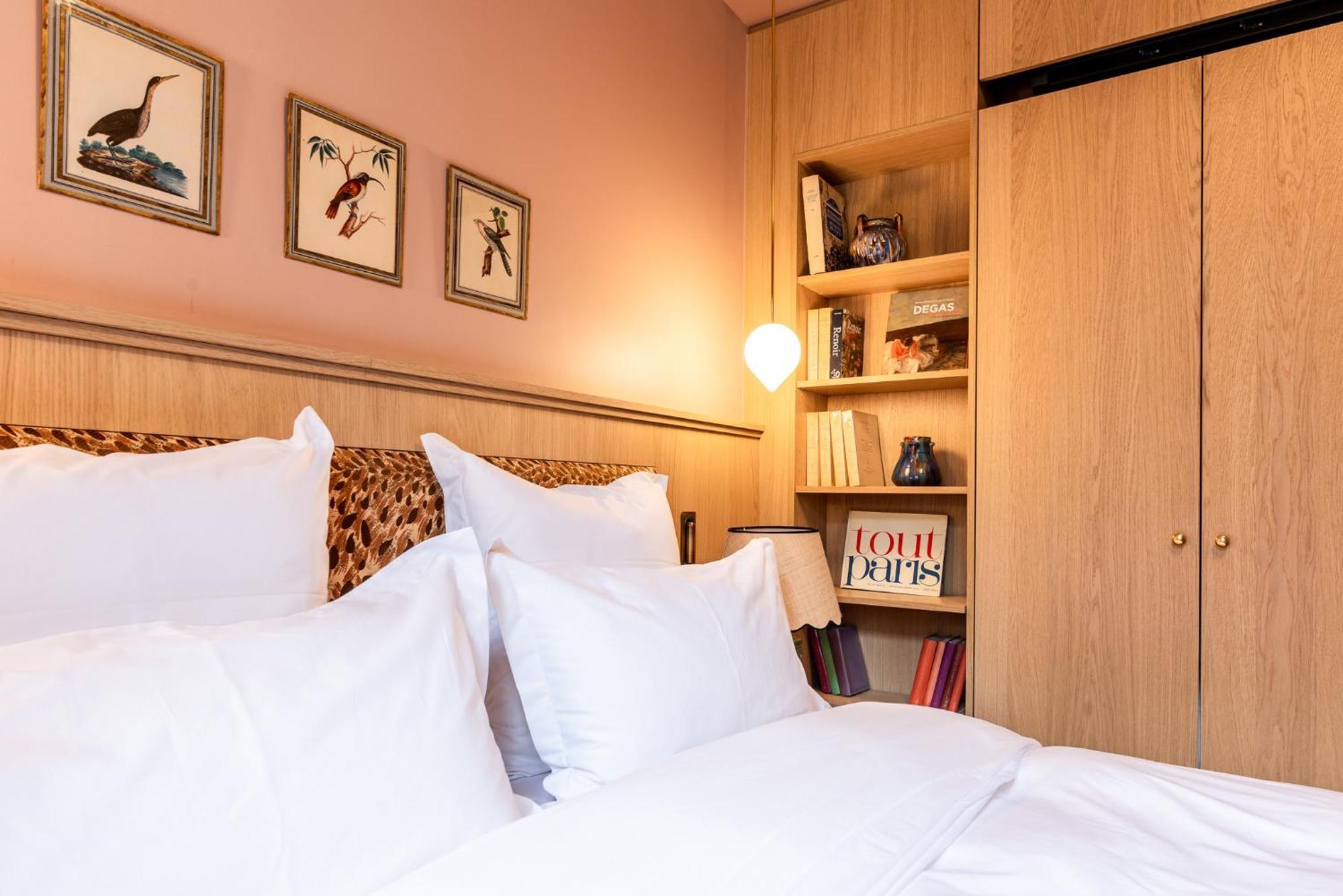 Maison La Boheme Montmartre - Studios & Apartments ปารีส ภายนอก รูปภาพ