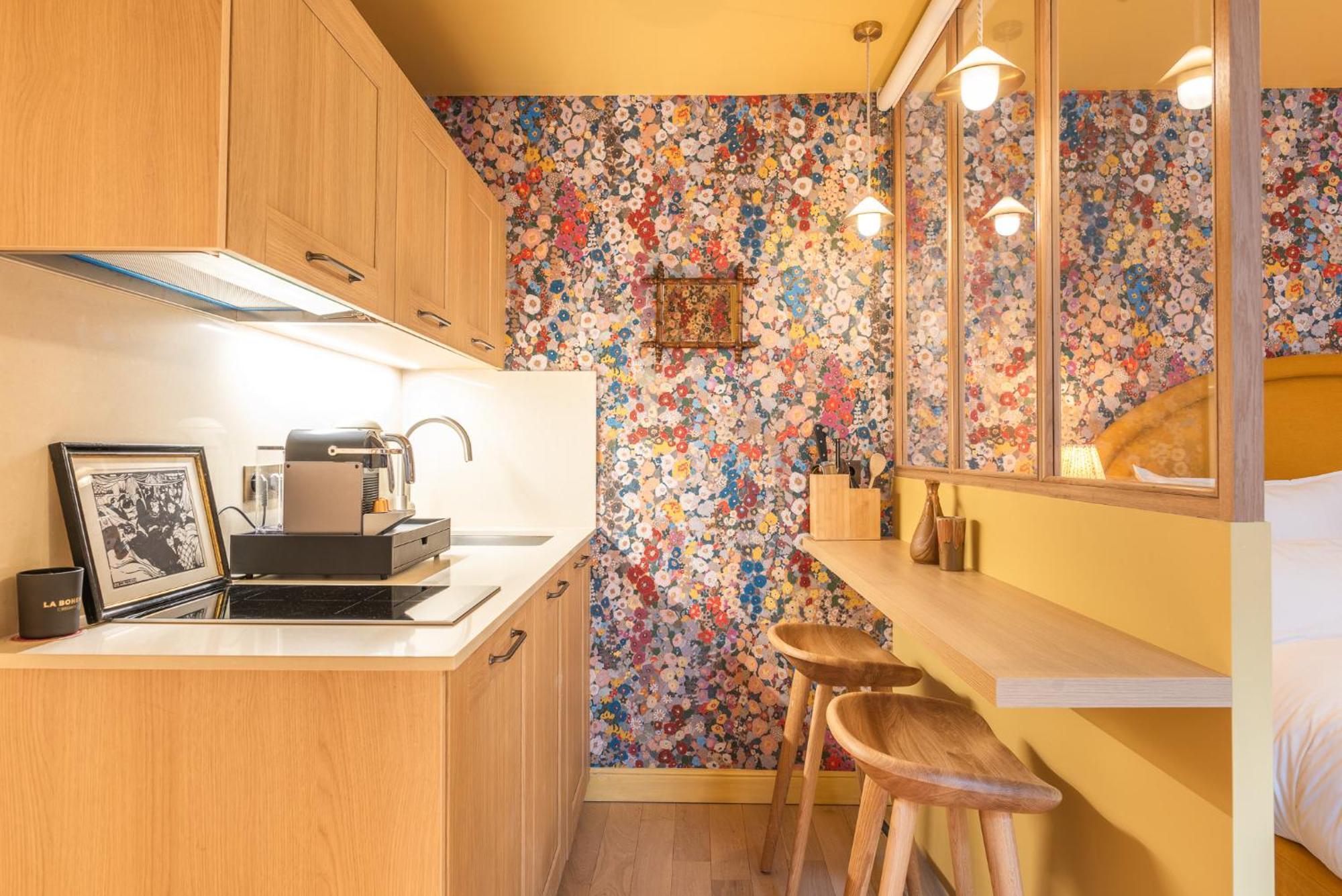 Maison La Boheme Montmartre - Studios & Apartments ปารีส ภายนอก รูปภาพ