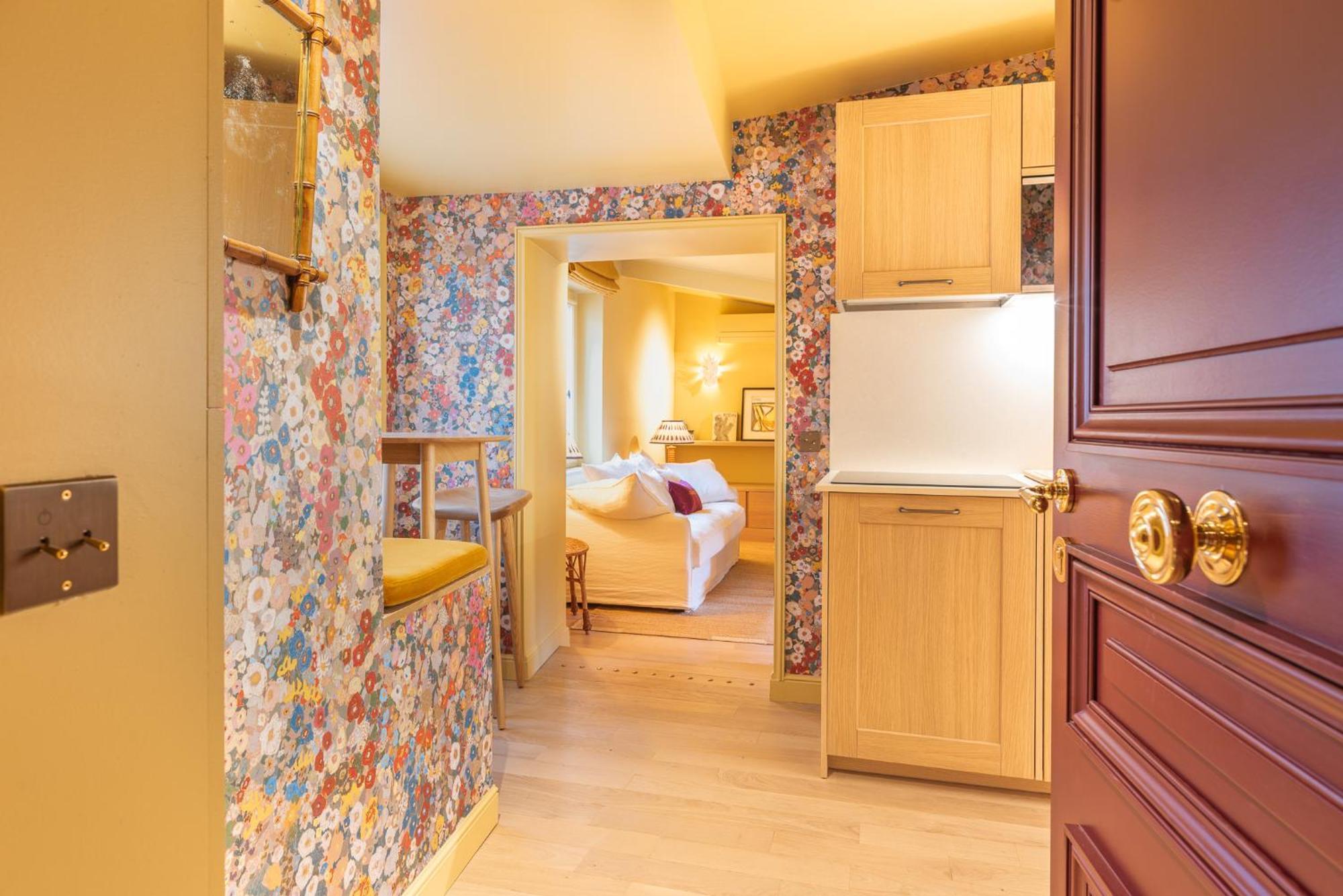 Maison La Boheme Montmartre - Studios & Apartments ปารีส ภายนอก รูปภาพ