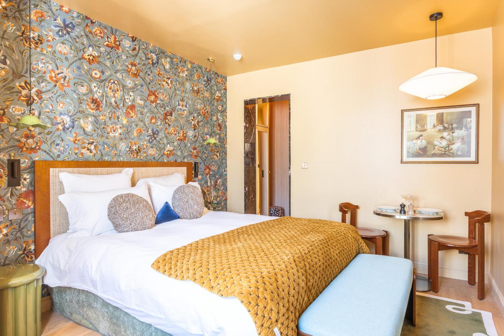 Maison La Boheme Montmartre - Studios & Apartments ปารีส ภายนอก รูปภาพ