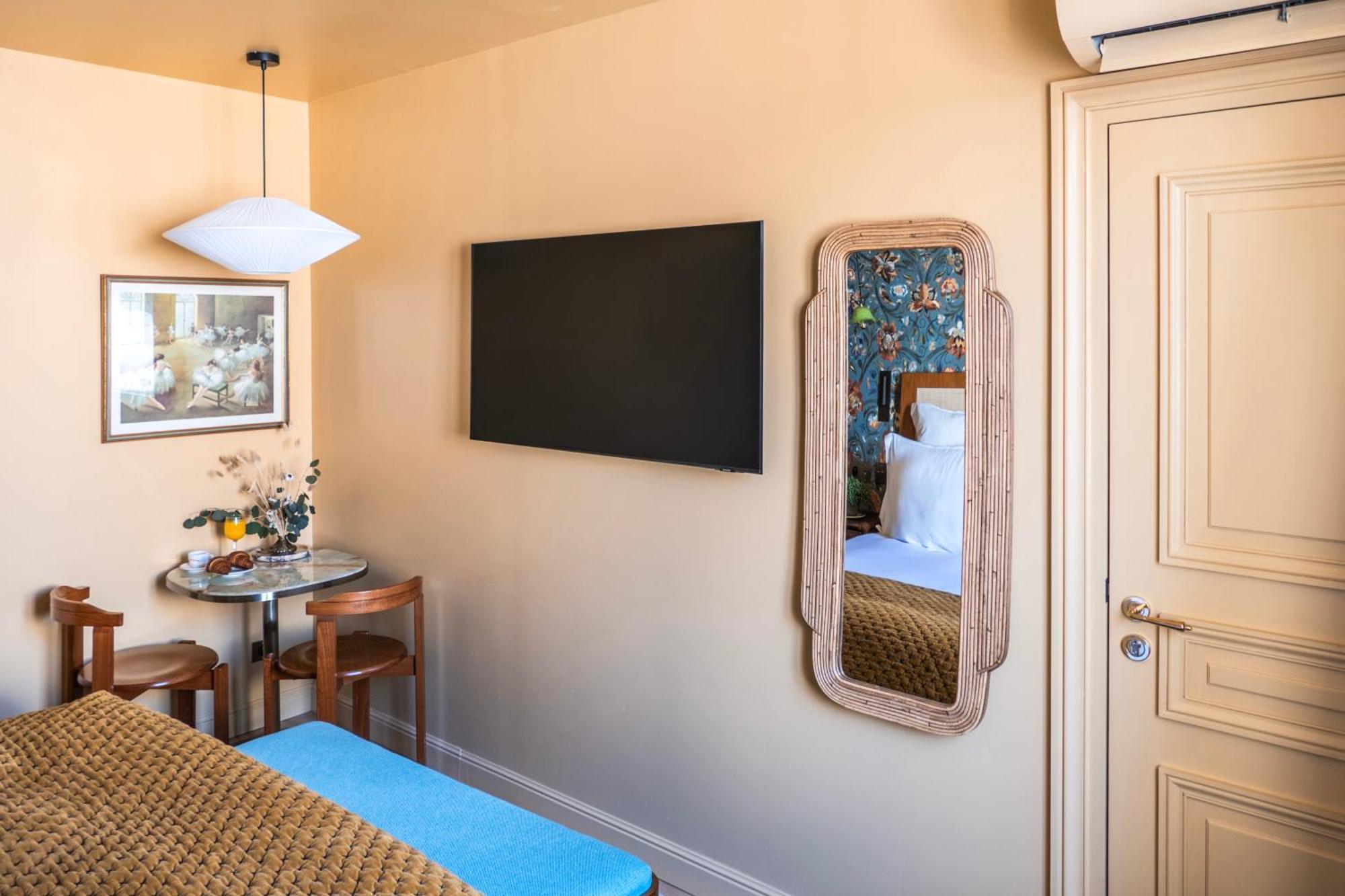 Maison La Boheme Montmartre - Studios & Apartments ปารีส ภายนอก รูปภาพ