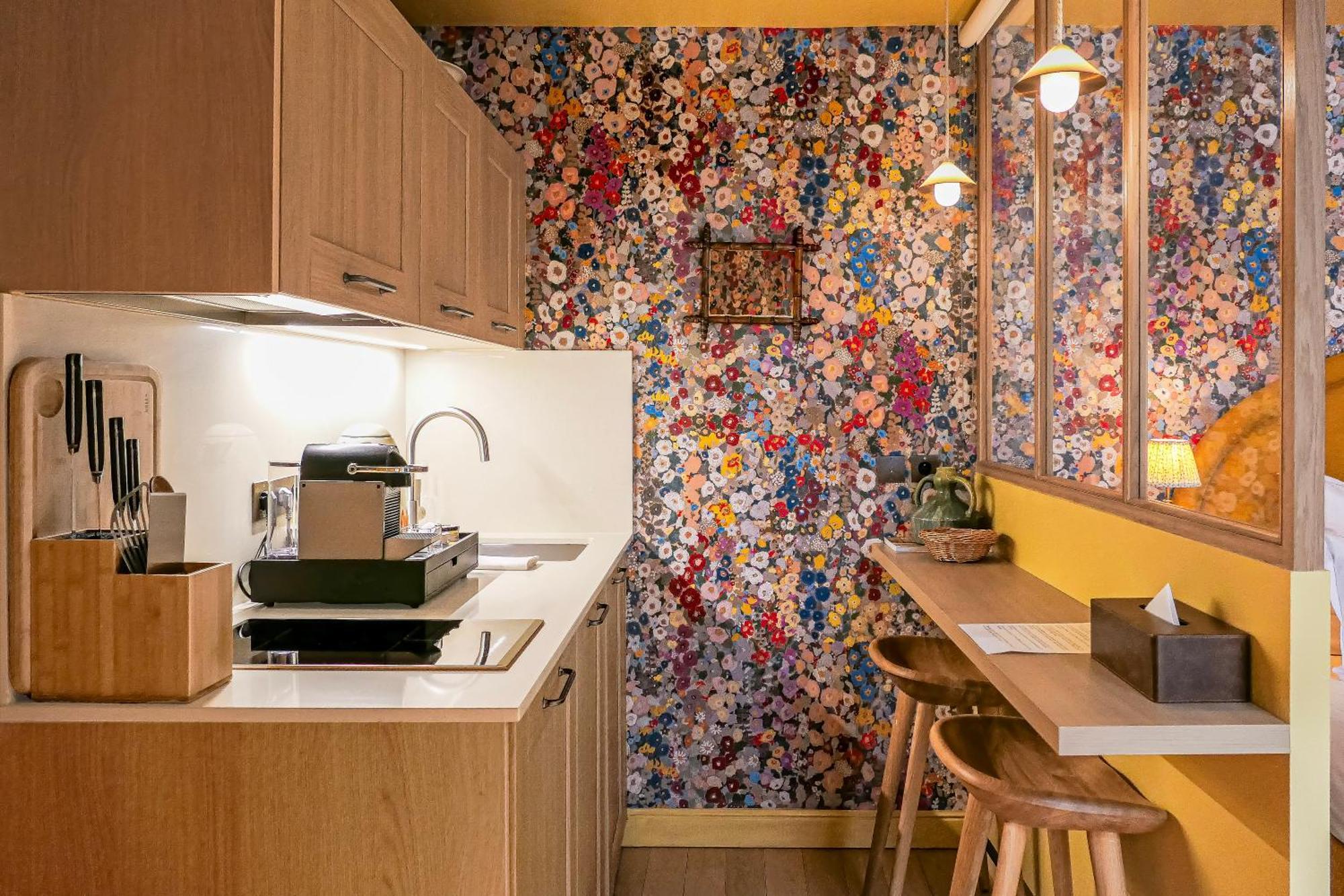 Maison La Boheme Montmartre - Studios & Apartments ปารีส ภายนอก รูปภาพ