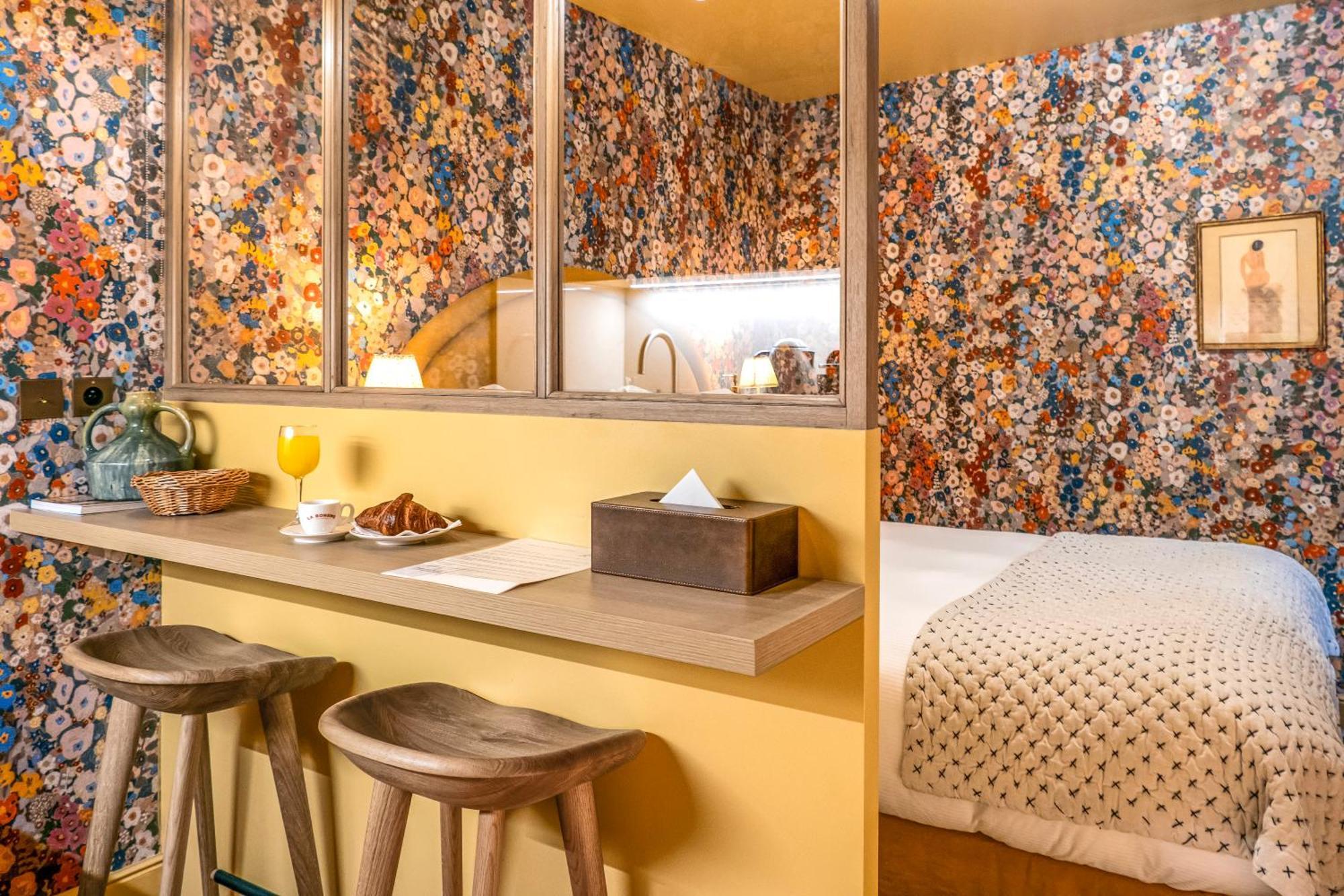 Maison La Boheme Montmartre - Studios & Apartments ปารีส ภายนอก รูปภาพ